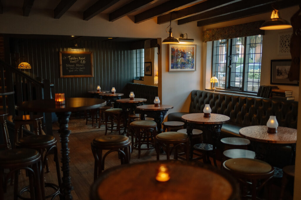 Horse & Jockey interior